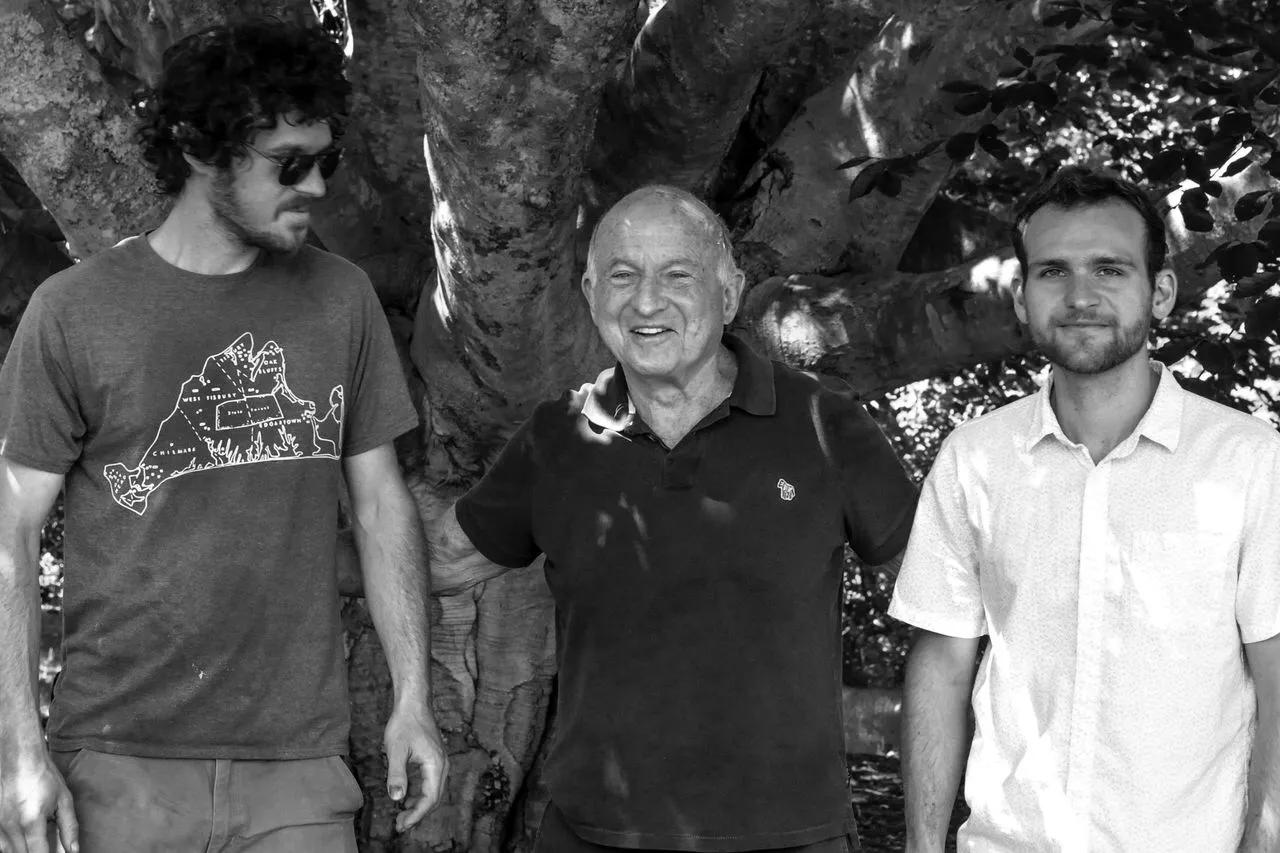 学乐集团继承大戏：CEO突然离世，办公室恋情和意外遗嘱公之于众