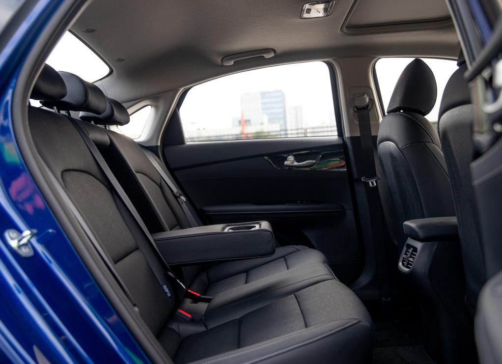 起亚k3新款cvt,全地形22555r17at轮胎