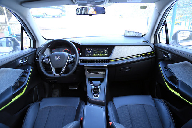 7万至8万纯电新能源车续航400公里,代步新能源汽车性价比最高2023款