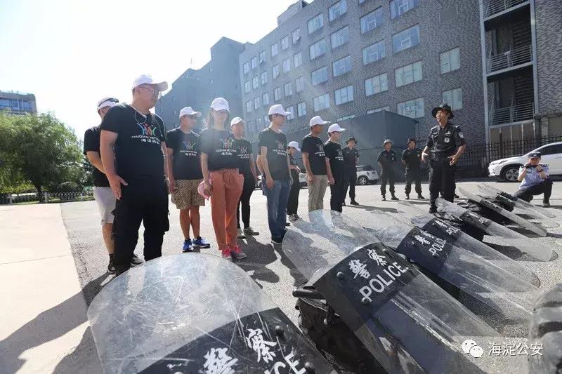 特警训练遭群众围观,特警魔鬼式训练