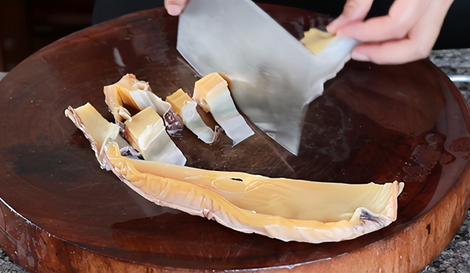 墨鱼好吃有诀窍教你特色做法,墨鱼怎么做好吃又脆爽