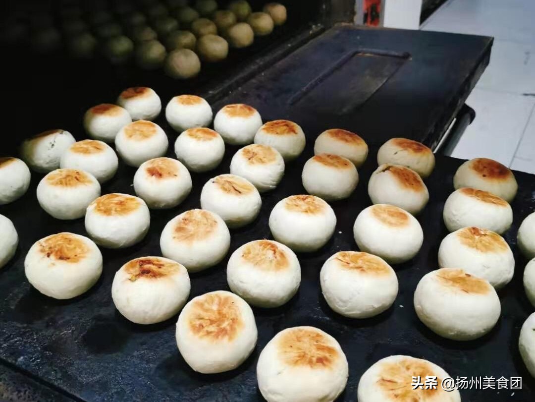 一口就上瘾,比较火的绿豆酥饼