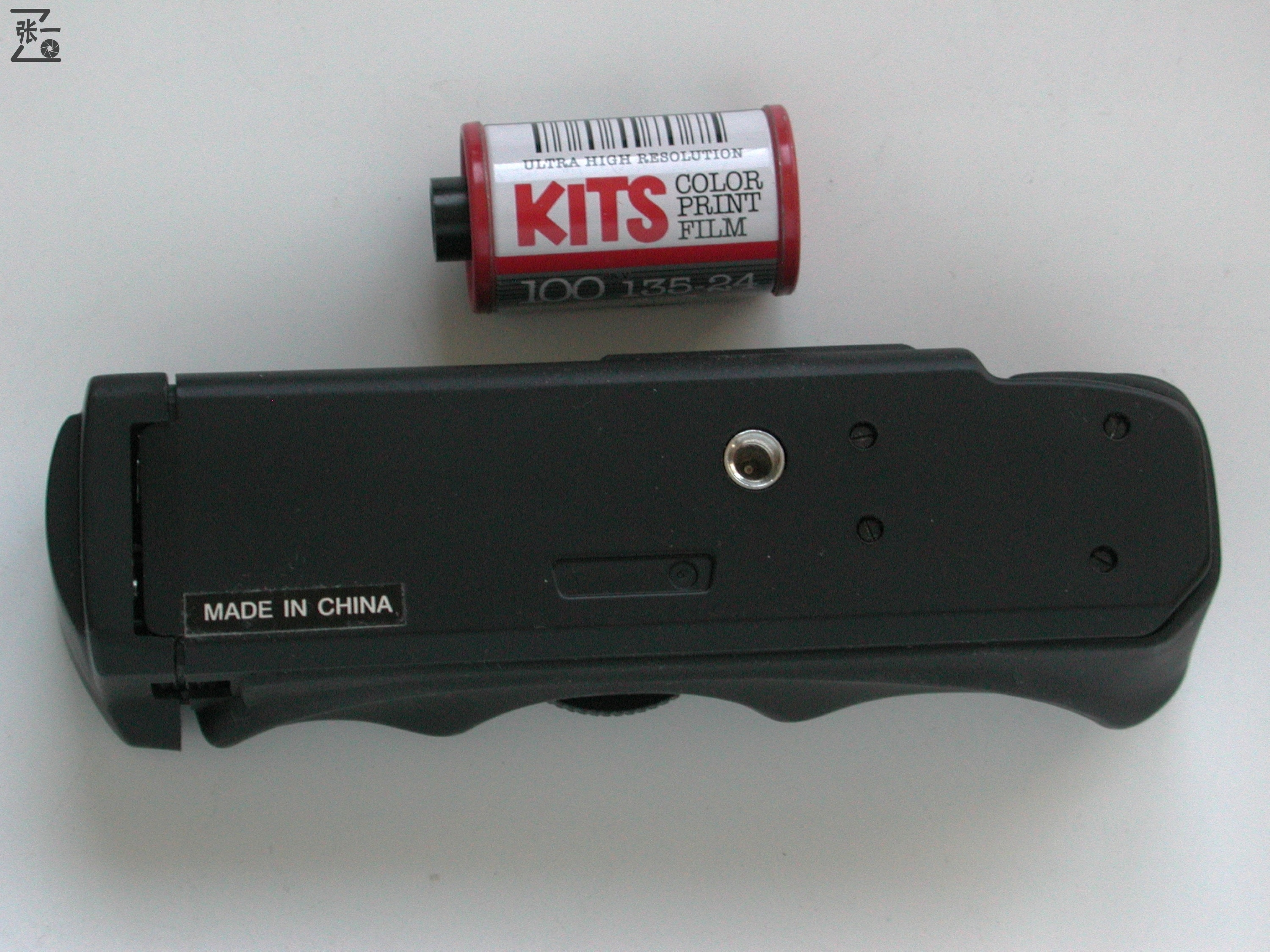 上海海鸥为美国贴牌生产的PhoenixP-5000单反相机