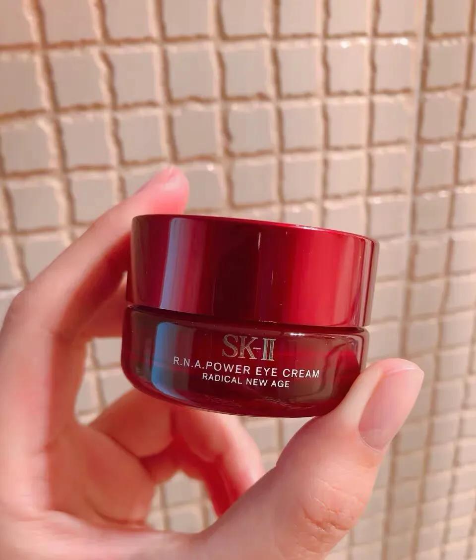 眼霜选购,不同年龄应该怎么选眼霜