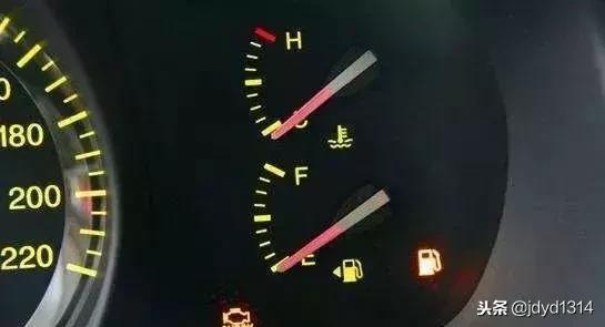 汽车仪表黄灯亮是什么故障,汽车仪表abs是什么故障