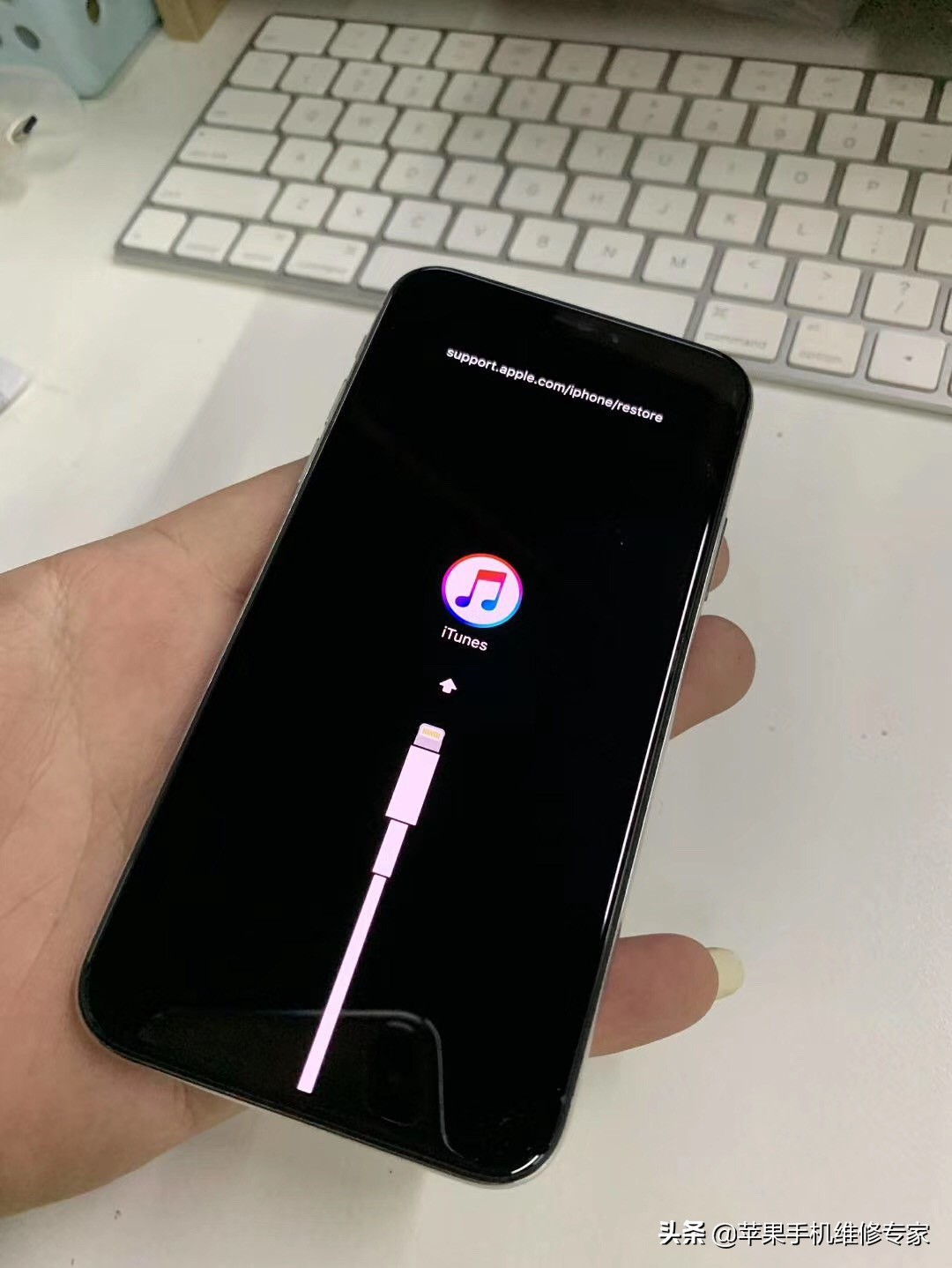 苹果5s不开机维修,苹果8不开机维修案例