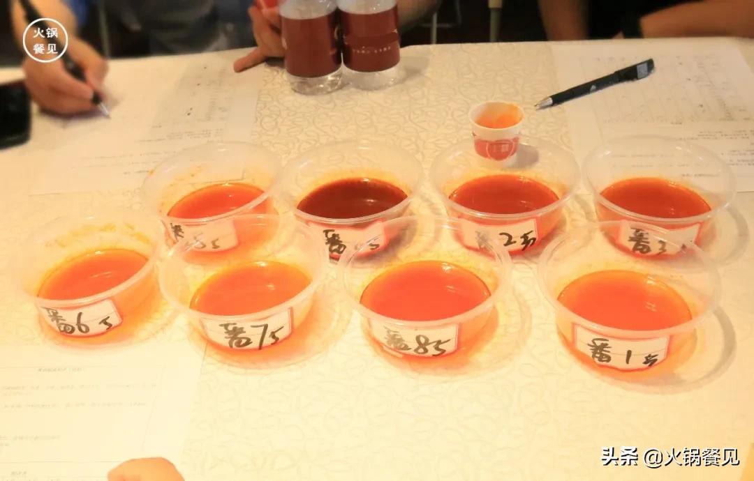 海底捞和呷哺袋装火锅底料哪个好,呷哺呷哺和海底捞底料哪个好吃