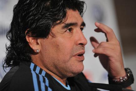 足坛最伟大的五位10号球星：梅西现役第一，马拉多纳历史第2