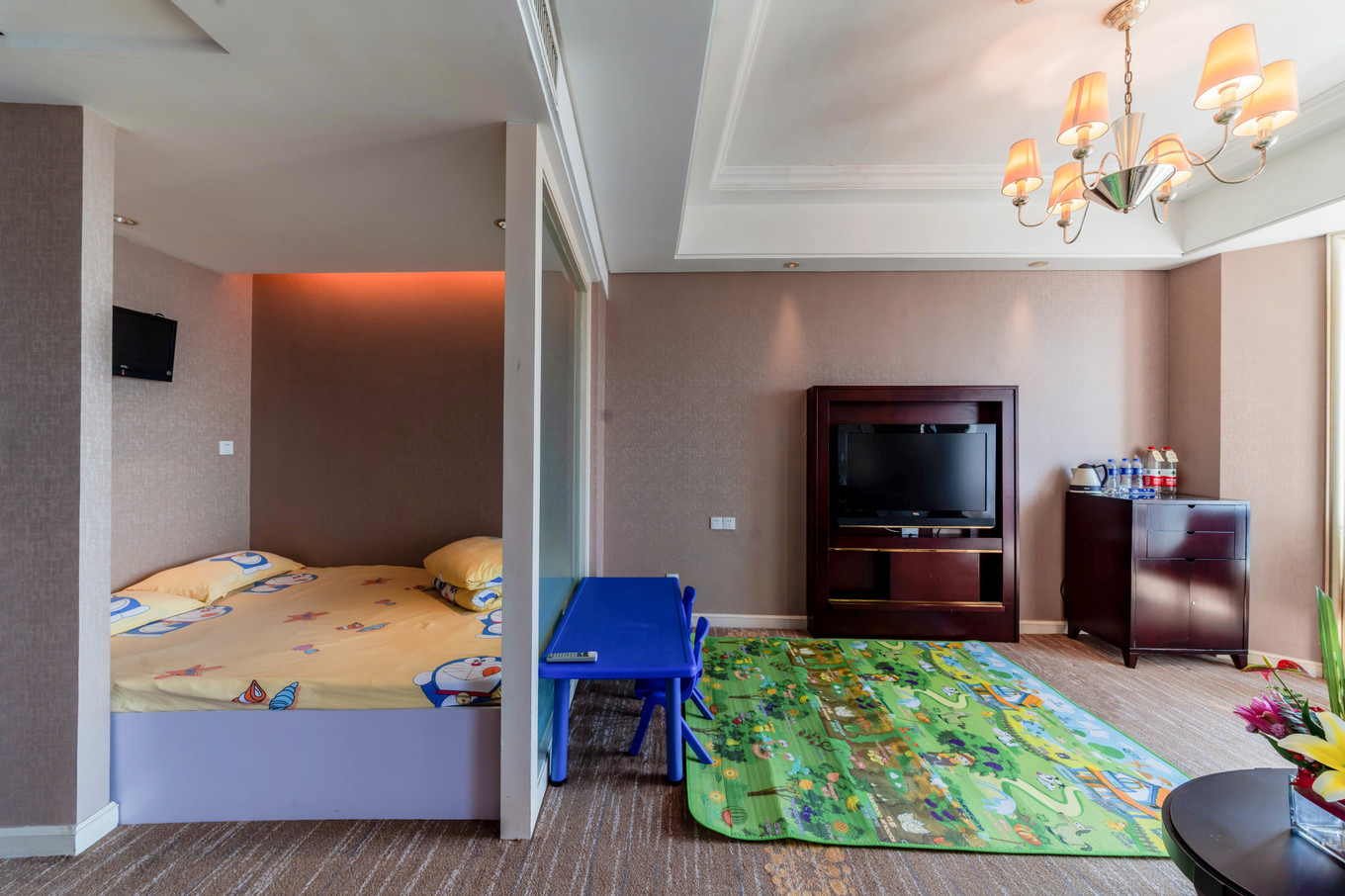 这里被称为广深后花园，每年夏天游人如织，有山有水的避暑胜地