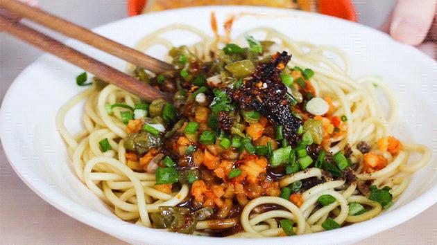 朱广权爆金句直播间,朱广权最近直播视频