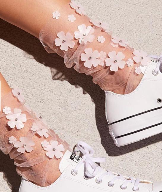 杨幂张天爱机场私服,杨幂与张天爱