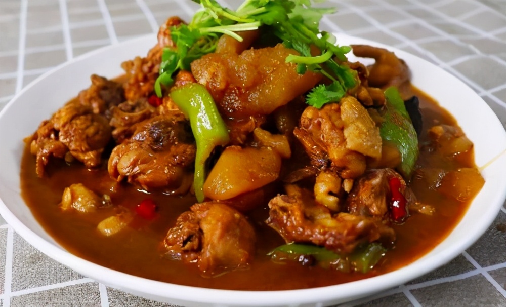 炖鸡肉切记不要焯水和直接下锅,鸡肉不焯水怎么炖好喝