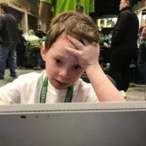 又到了一年手脱皮的季节了,又到了手干手裂的季节