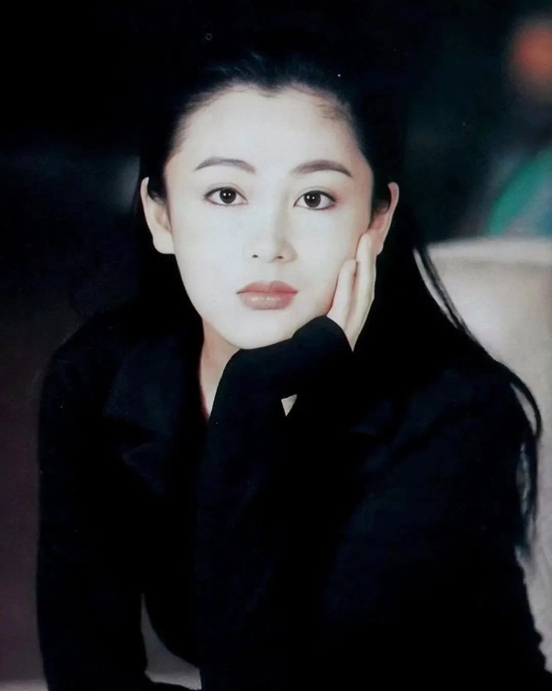 脸大的女生适合哪种脸型,女性脸有4个特征是富贵脸