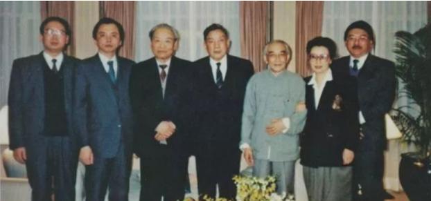 最受争议国学大师南怀瑾：被李敖骂*子骗**，小学肄业，95岁终老太湖