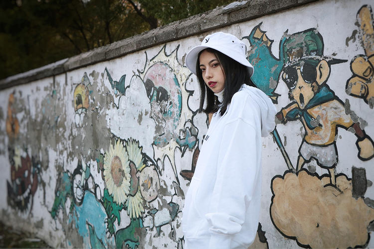 娼墝鐢峰+甯借~鍗。鍔犵粧鍔犲帤鍐,缇庡浗娼墝champion鍗。