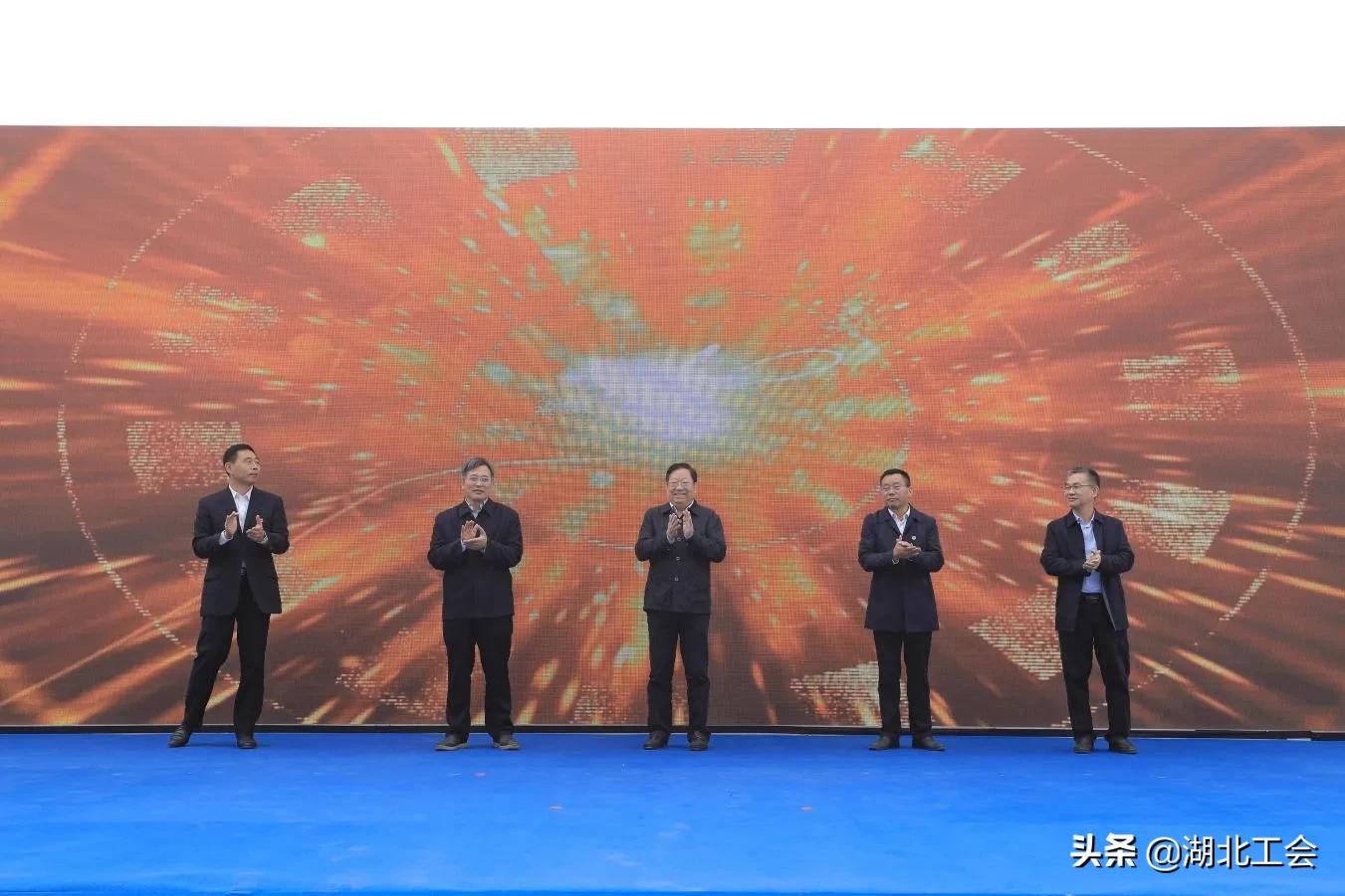 湖北省首家装配式建筑产业工人职业技能培训学校在汉揭牌