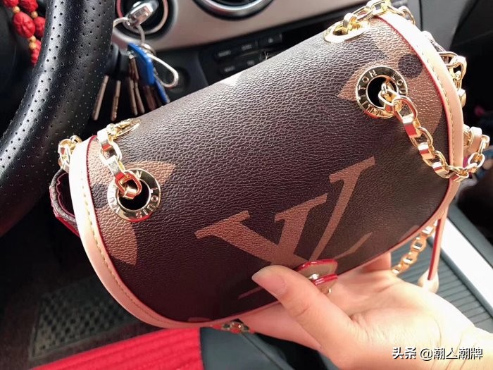 lv19春夏新款中古小猪包彩绘款马鞍包今年最流行款式女神必备