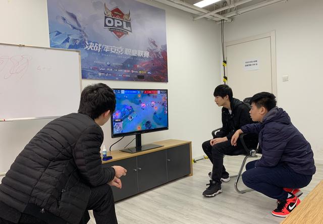 精进不止，竞逐顶峰——OMG教练JianDan专访