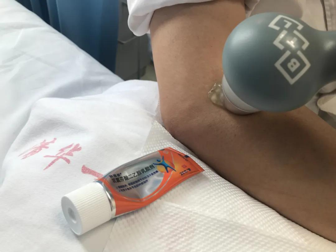 网球肘引起手臂疼痛用什么药治疗,有一种胳膊痛叫网球肘