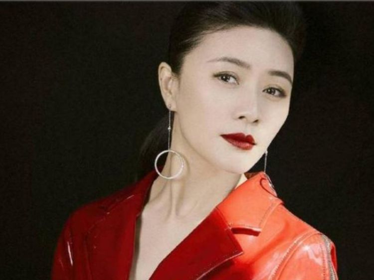 田海蓉,31岁嫁豪门8年继承百亿家产