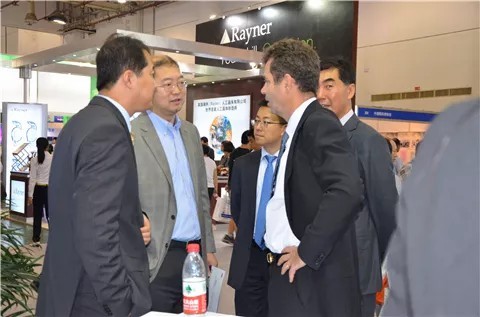 打破垄断！这个山东男人放弃美国高薪，合作陈薇院士，造福全球白内障患者！