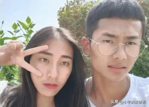 有没有妹子来回答一下，女孩子的腿真的可以折成这样吗?