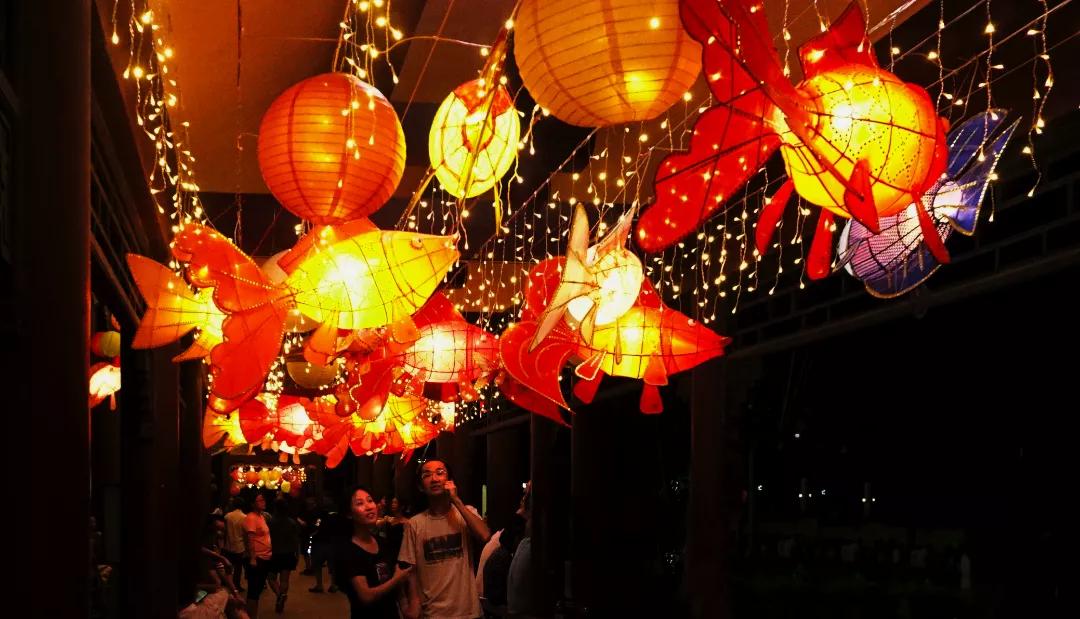 巷陌风光纵赏时赏析,光遇适合中秋赏月的10处绝美景点