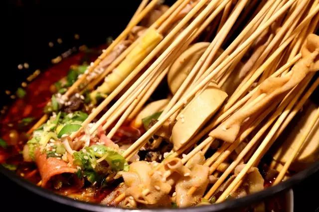 徐州第一高楼里排队不止哥老官！前5家店你可能都没吃过...