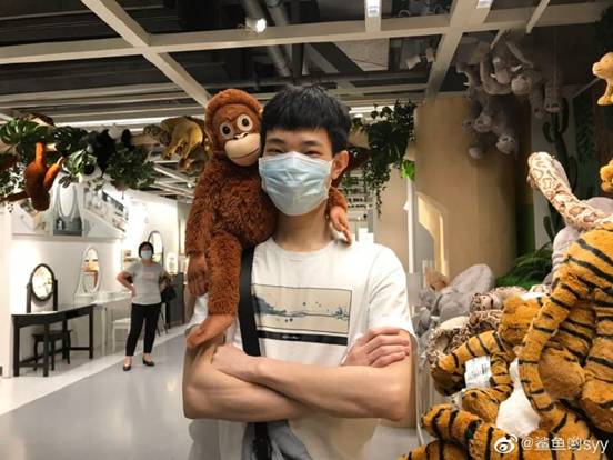 鲨鱼哟直播回放剪头,鲨鱼哟几年开始直播