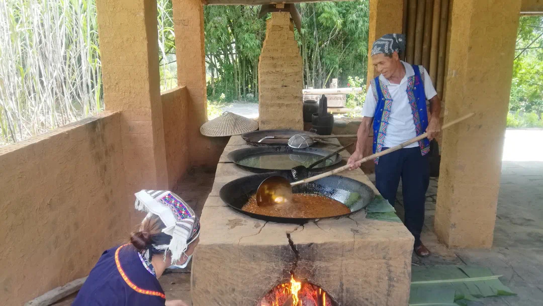 花山岩画景区有什么玩的,花山岩画旅游攻略