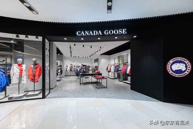加拿大鹅resolute羽绒服 (加拿大鹅一件羽绒服上万元划算吗)