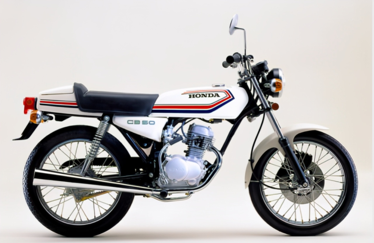 本田嘉陵摩托70cc复古,本田cb1100复古摩托