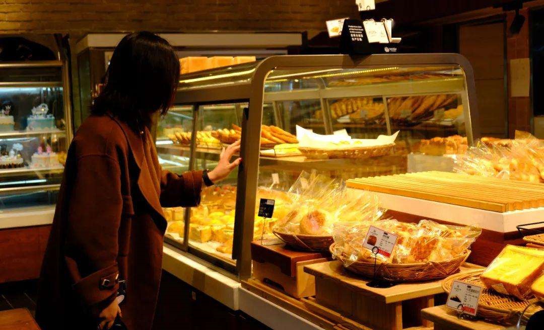 如何让亏损的面包店盈利,最赚钱的面包店一月利润有多少