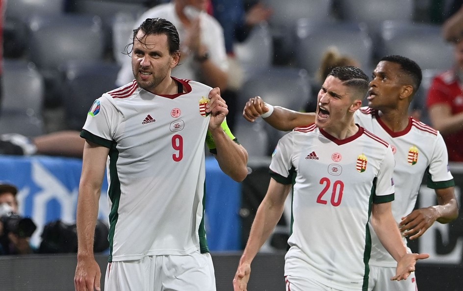 欧洲杯七言绝句诗,欧洲杯诗意讲解