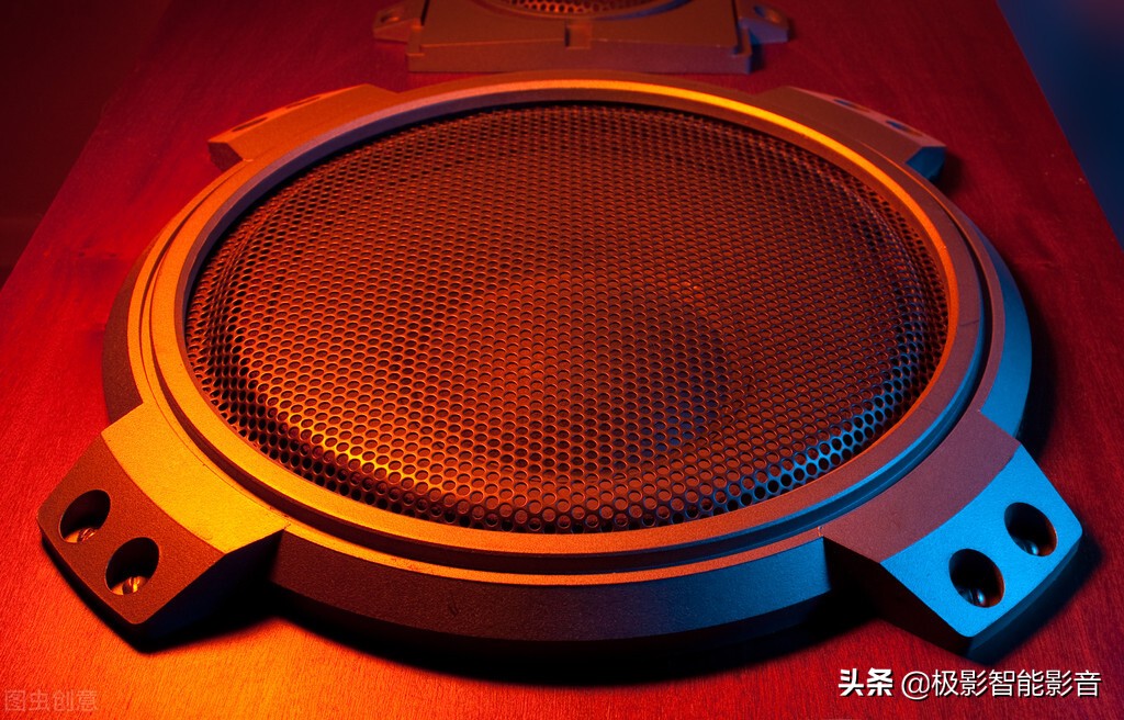 还在纠结要不要装家庭影院？怎么装合适？理清误区享受大好时光