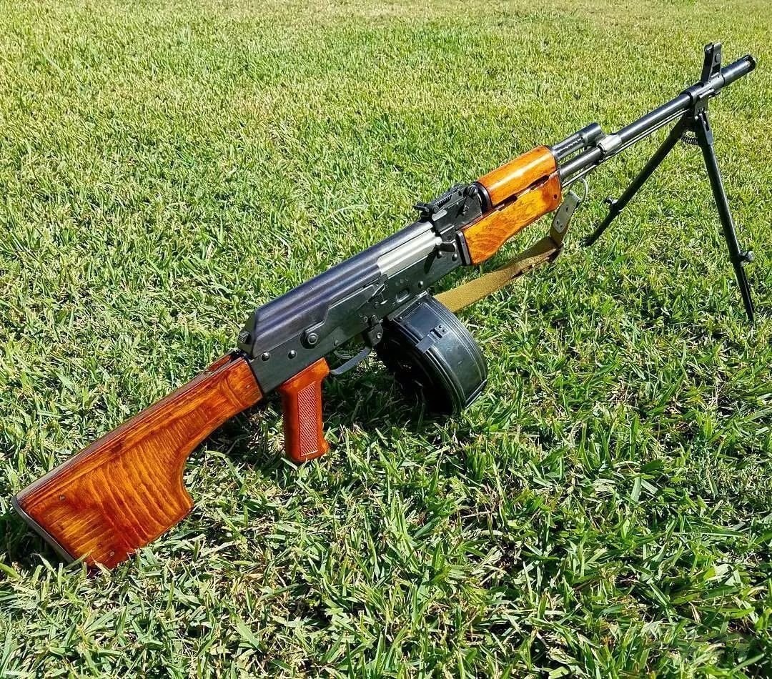 “墨西哥帮派”的30种*器武**，就连重狙和RPG都有