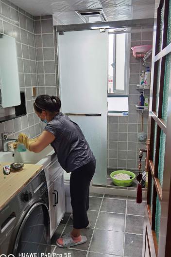 钟点工阿姨一般多少钱,钟点工阿姨一个月多少钱