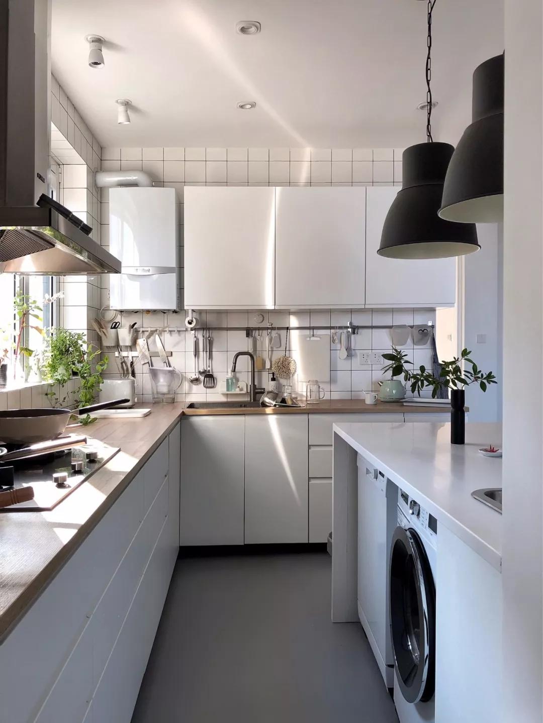 厨房台面什么颜色耐用好看,厨房台面哪种材料最耐脏