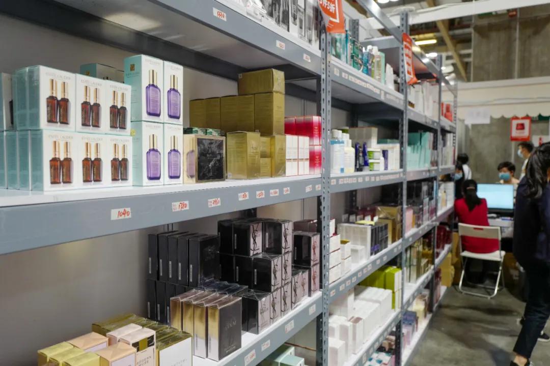 澳门去哪里购物好,澳门值得去购物吗