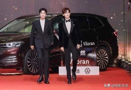 品质盛典贾乃亮调侃孙俪,邓超贾乃亮主持的颁奖典礼