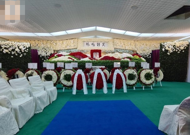 赌王挽联三太四太内容,赌王三位太太的挽联曝光了地位