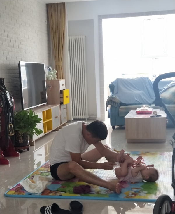 宝爸生活日常带娃小记录,超级奶爸与萌娃的日常