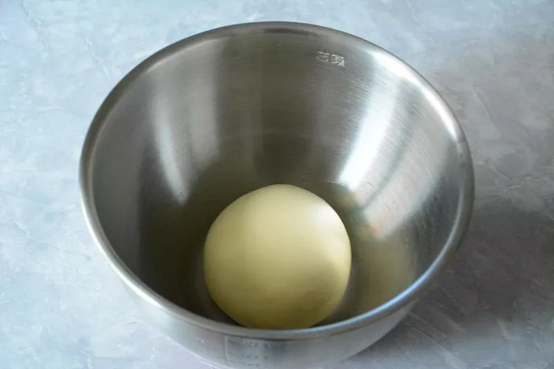 夏天揉面过热怎么办,揉面不粘手的技巧