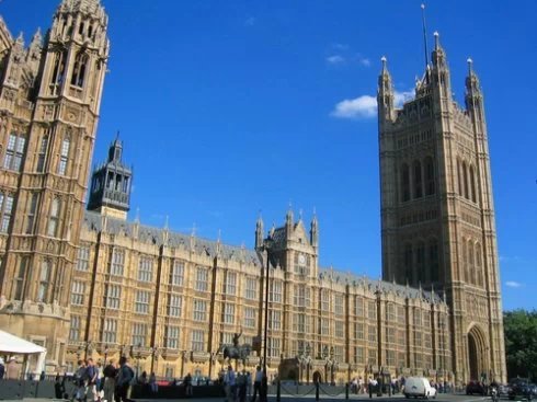 世界上最大的教堂圣伯多禄大教堂,德国世界著名圣母大教堂