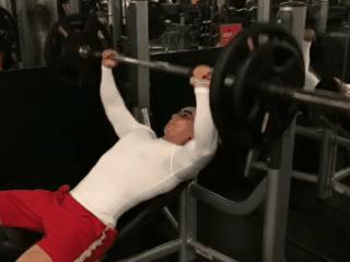 胸部怎么练能单边变大,胸部大怎么锻炼胸肌