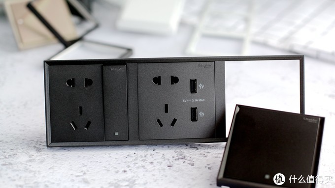 施耐德皓呈系列小夜灯现场效果,施耐德颜值开关插座