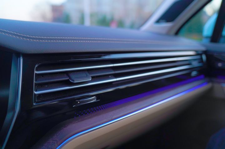 性价比超高的大众途锐低调提车记,低调的豪华suv18款大众途锐