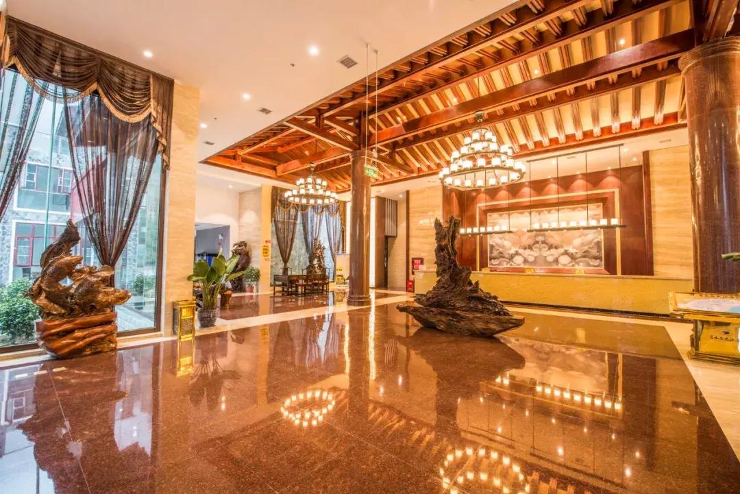 成都自驾百里杜鹃旅游攻略,万亩杜鹃花在青山幽谷