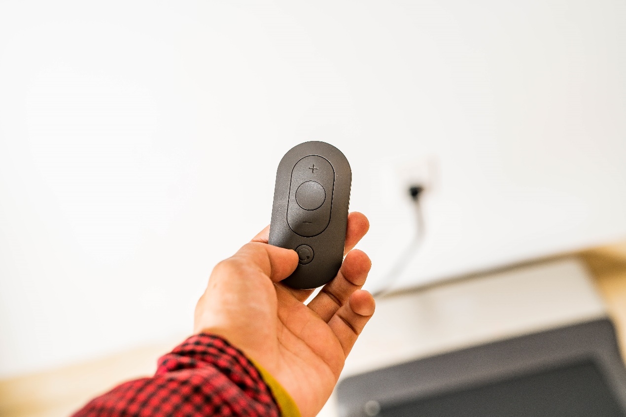 换了个新的居住环境，就买了目前较火的走步机玩玩